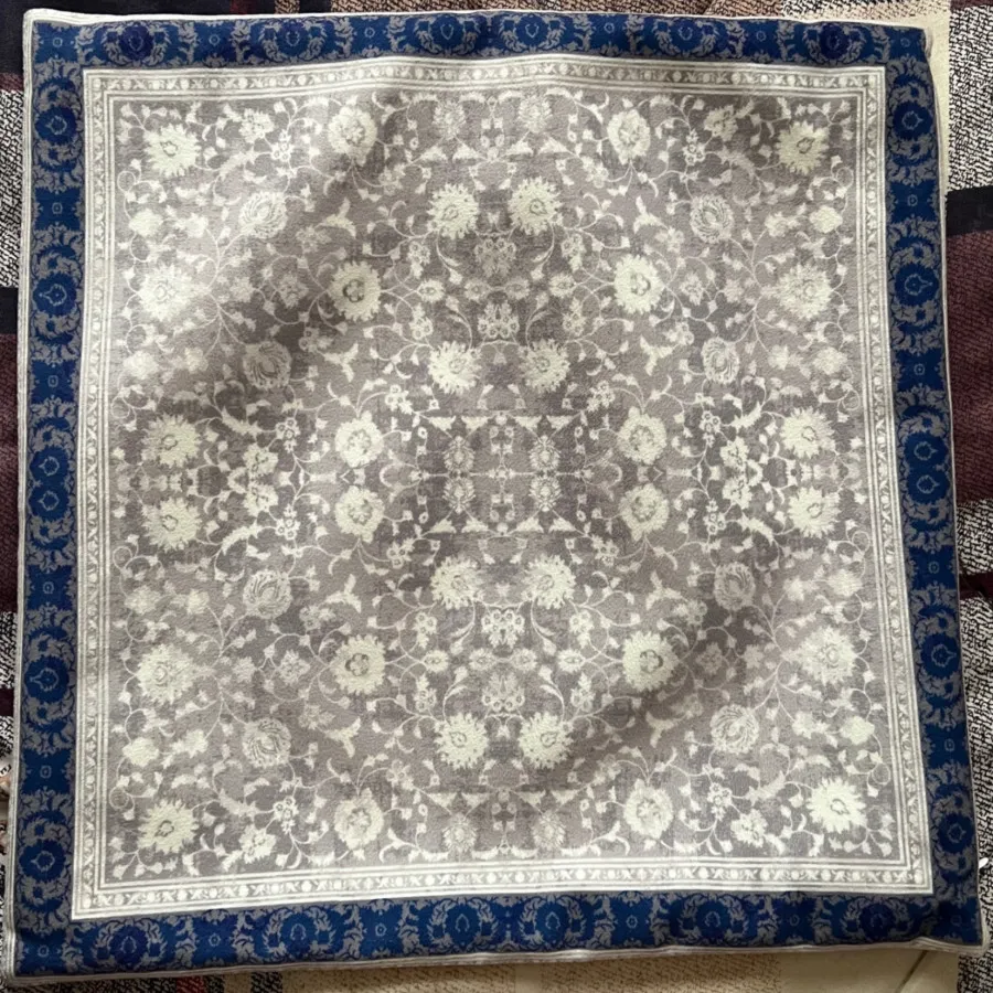 کوسن مخمل