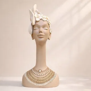 مجسمه دختر آفریقایی