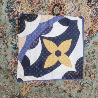 روسری ابریشمی