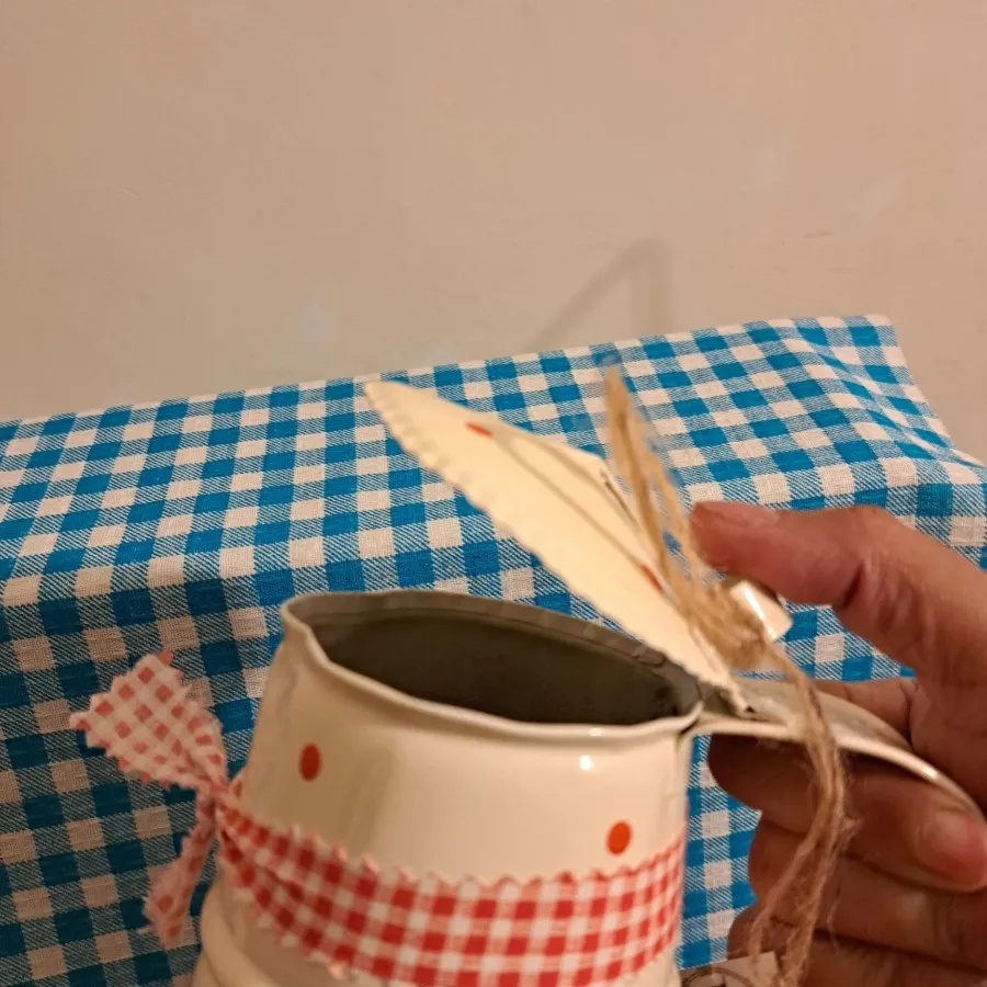 گلدان فلزی برندuriel