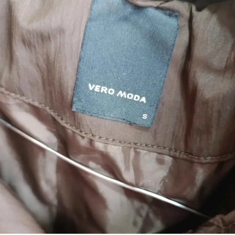کاپشن برند vero moda
