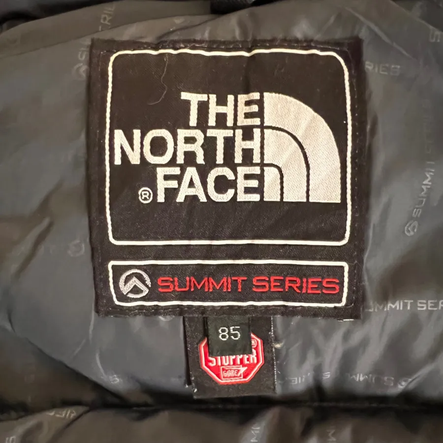 کاپشن پر Northface