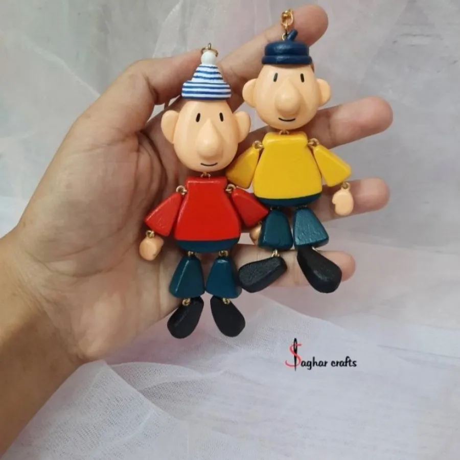 آویز چوبی