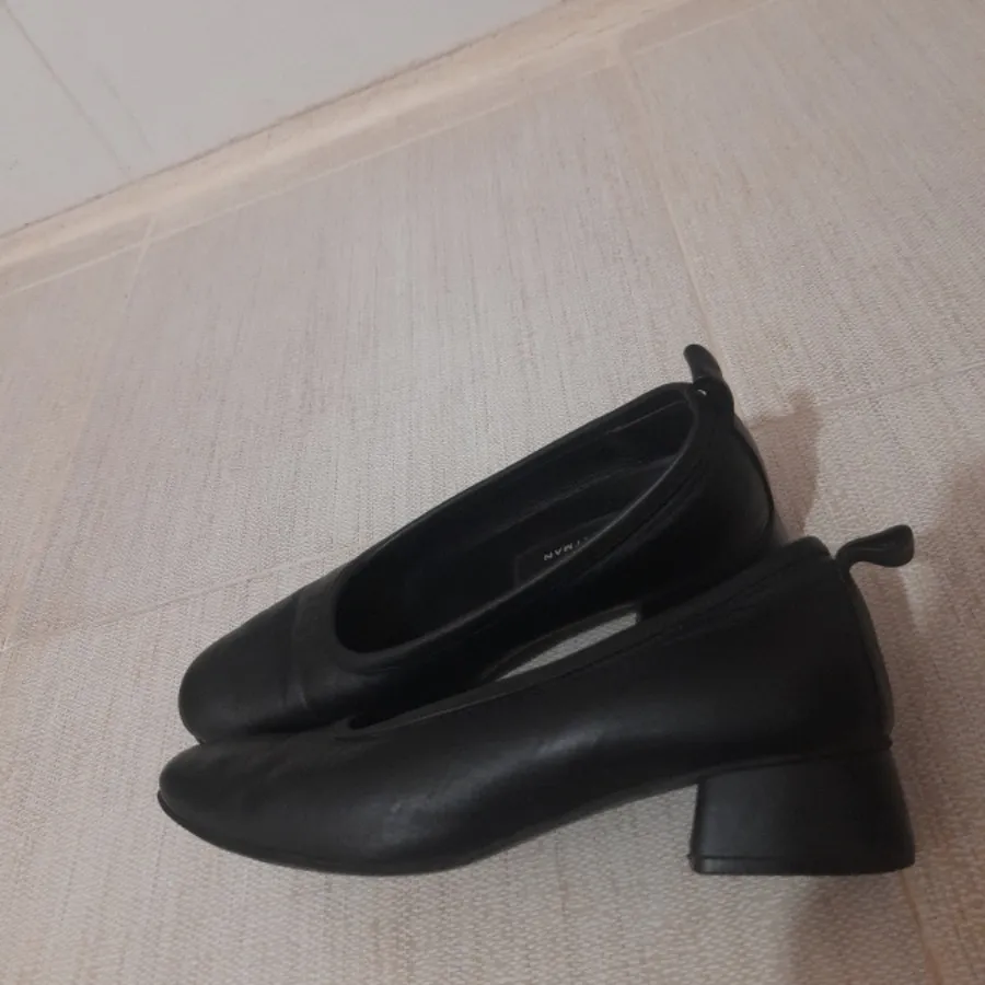 کفش چرم مشکی زنانه