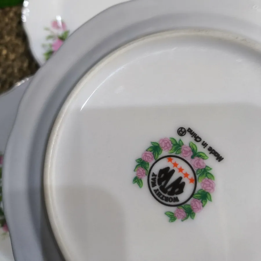 بشقاب شیرینی خوری