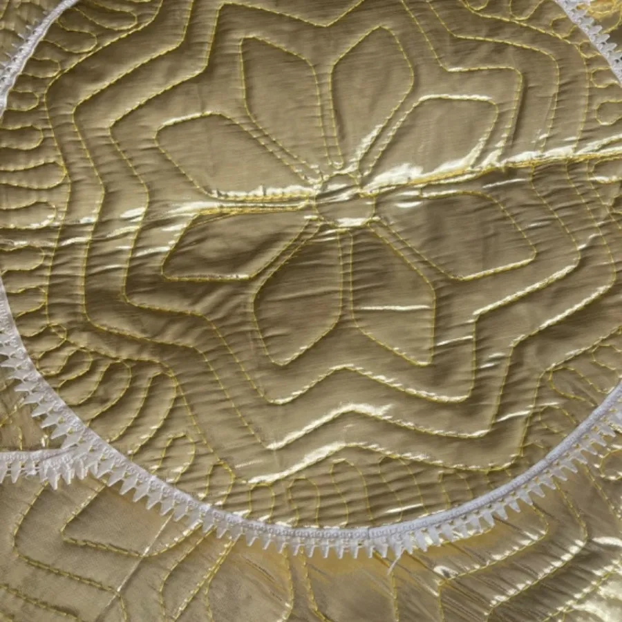 کوسن طلایی