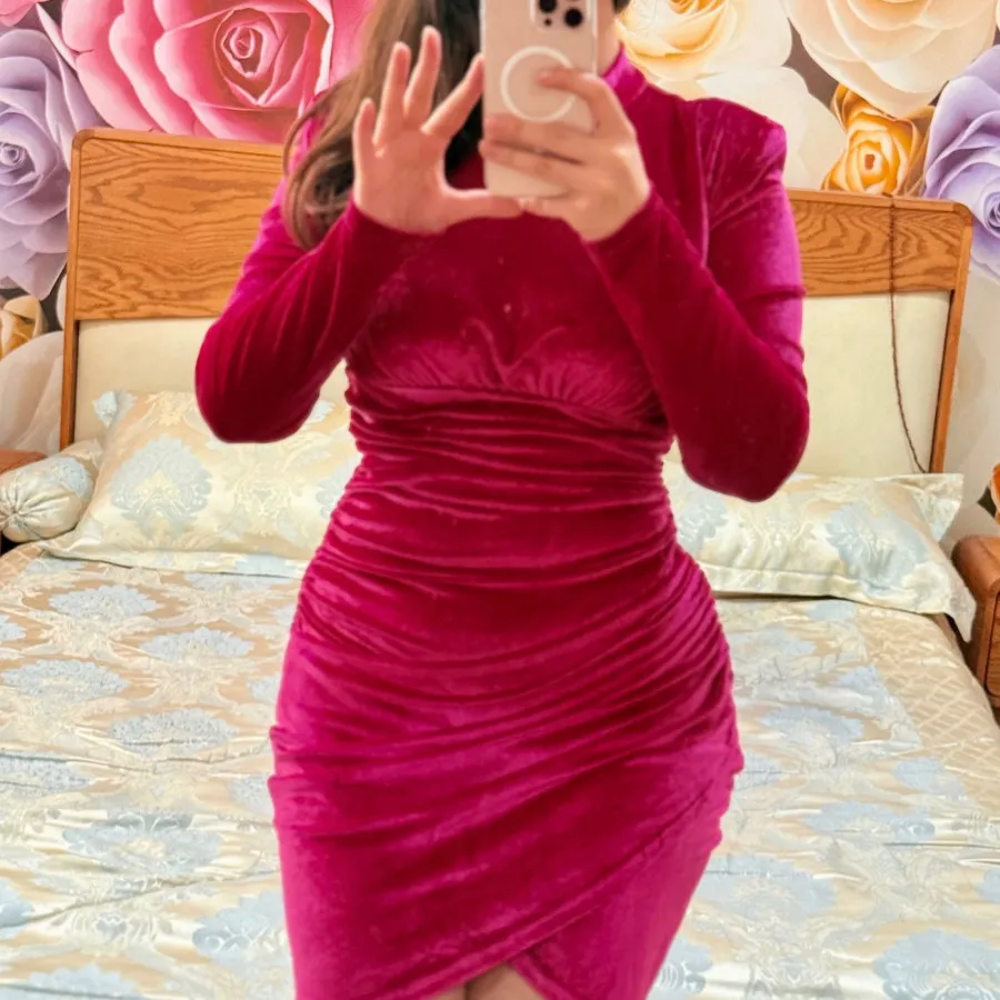 مجلسی برند(صورتی باربی?)