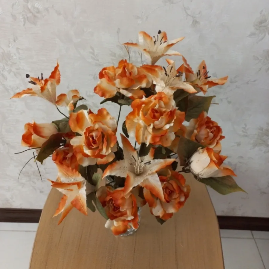 گل لیلیوم مصنوعی
