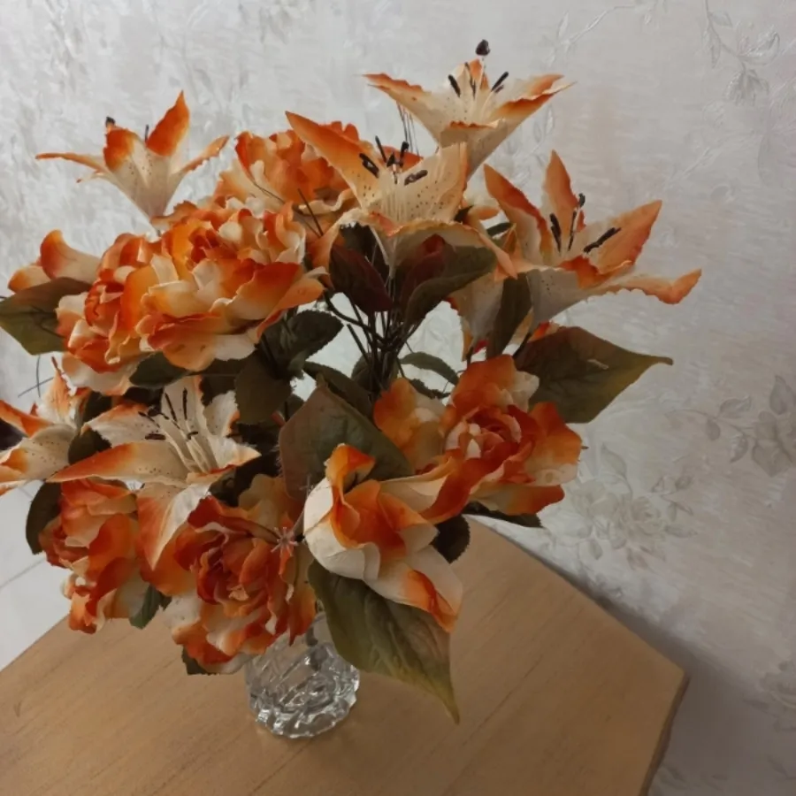 گل لیلیوم مصنوعی