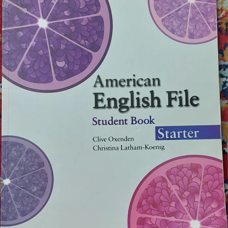 کتاب زبان انگلیسی و دفتر