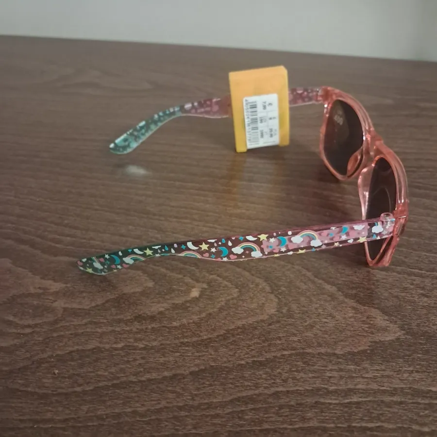 عینک آفتابی بچگانه