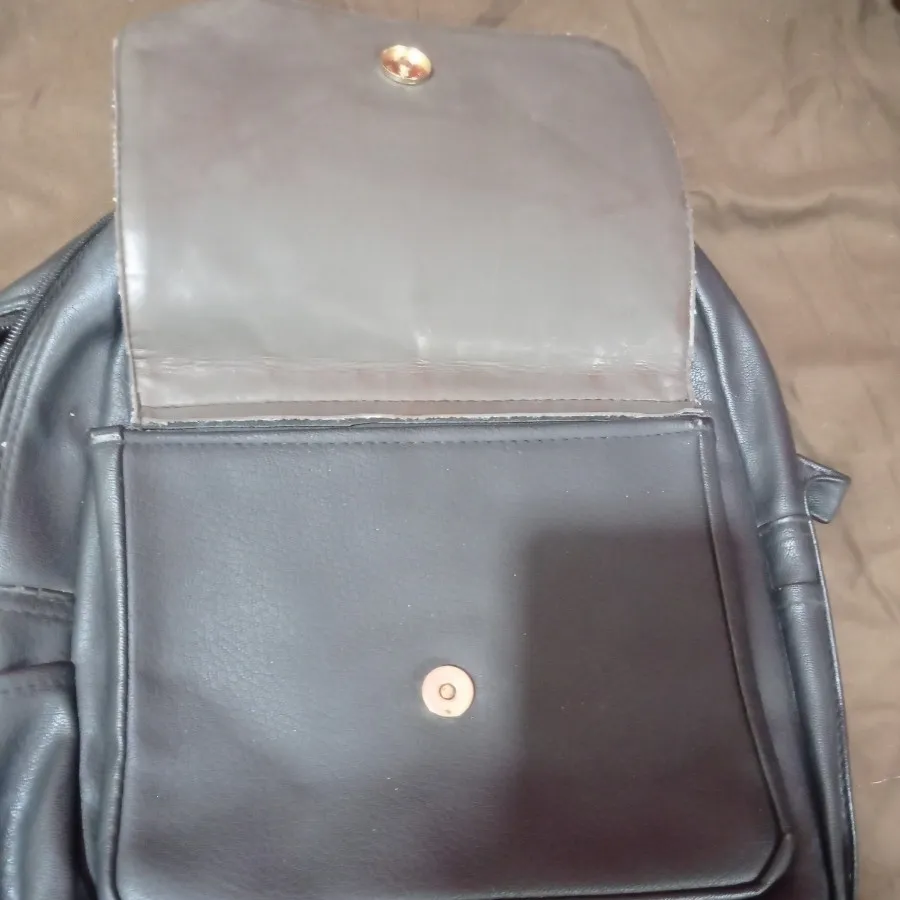 کوله پشتی مشکی