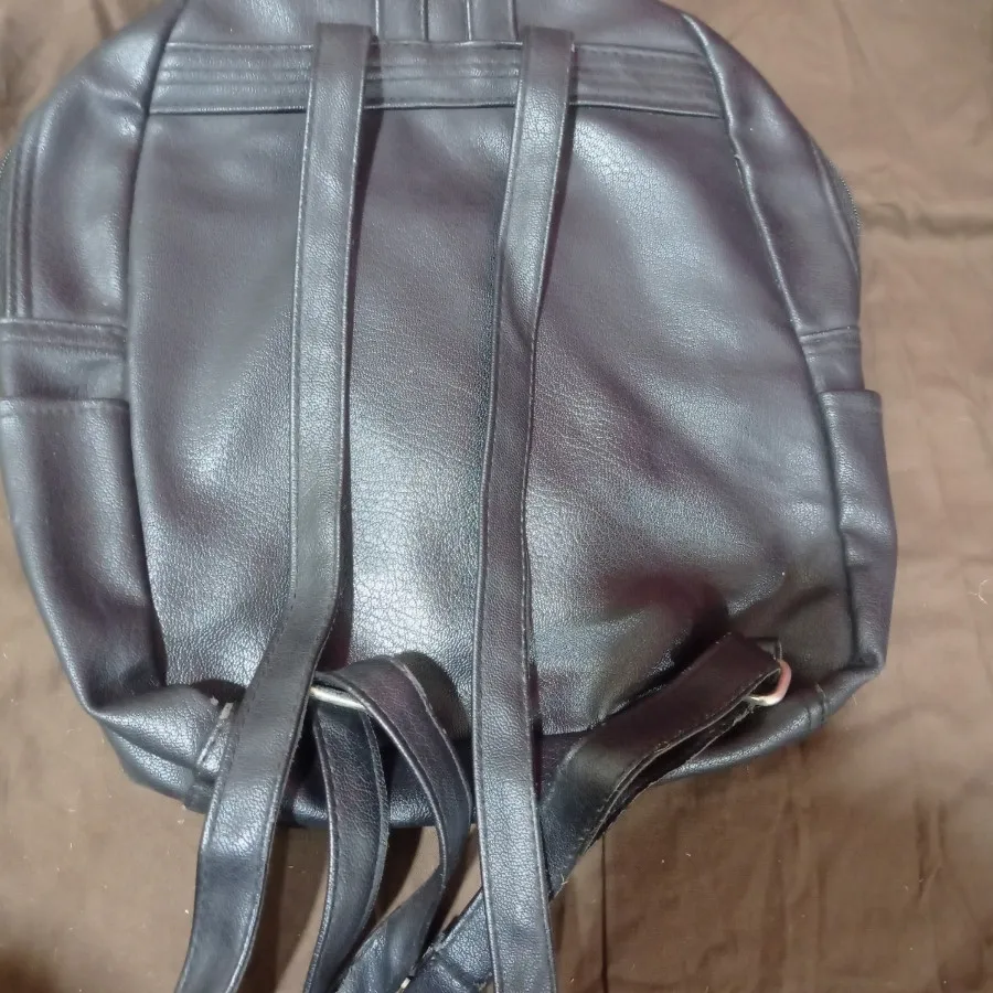 کوله پشتی مشکی