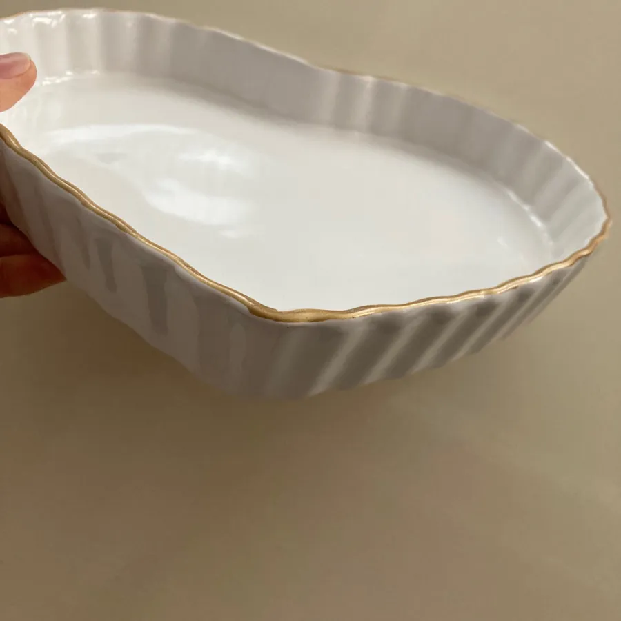 شیرینی خوری