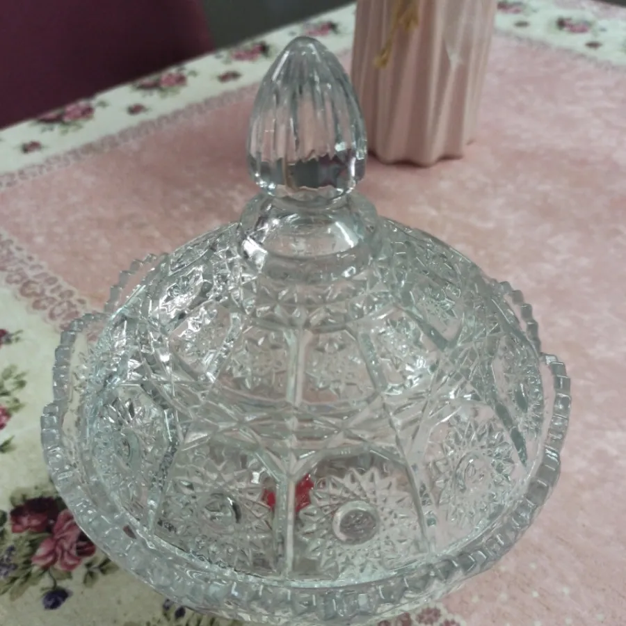 ظرف پذیرایی یا جای شکلات