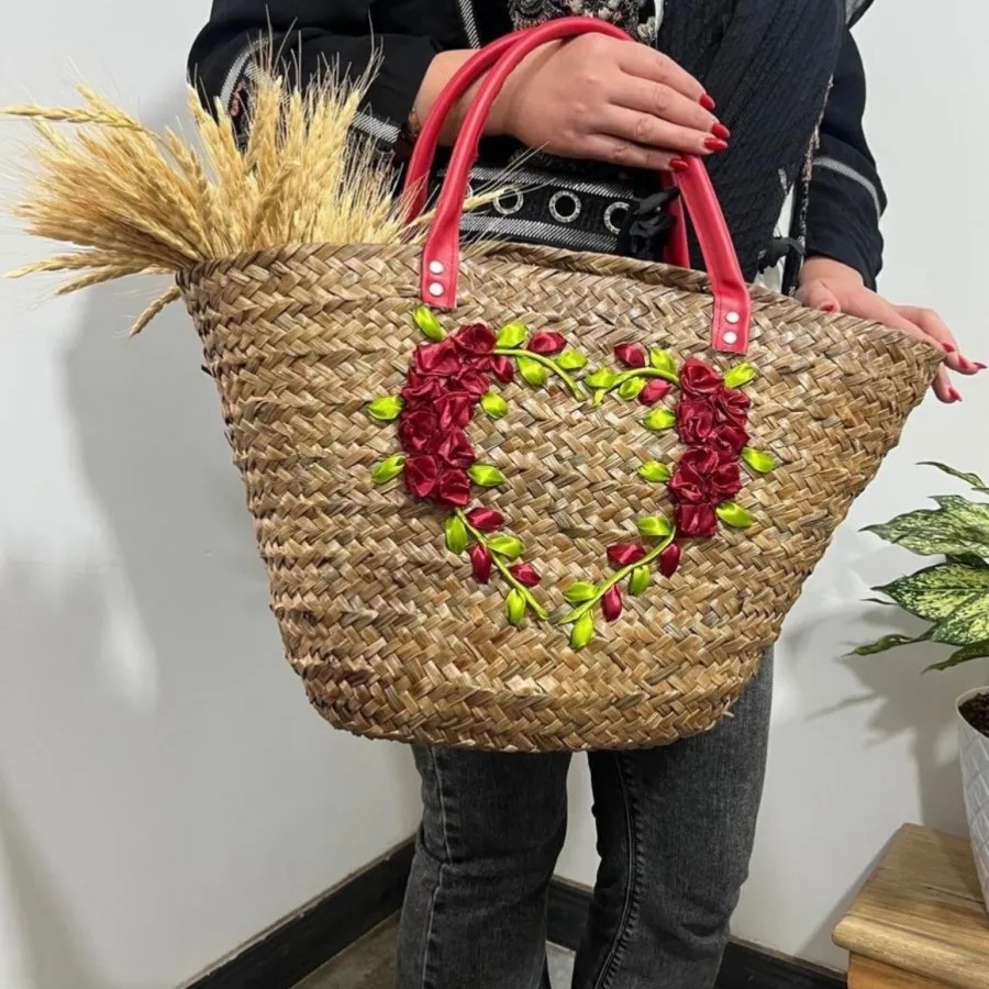 کیف های حصیری گلدوزی شده