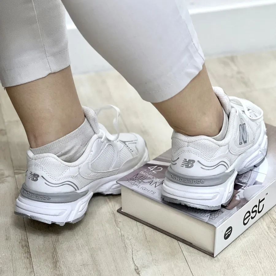 کتونی نیوبالانس زنانه