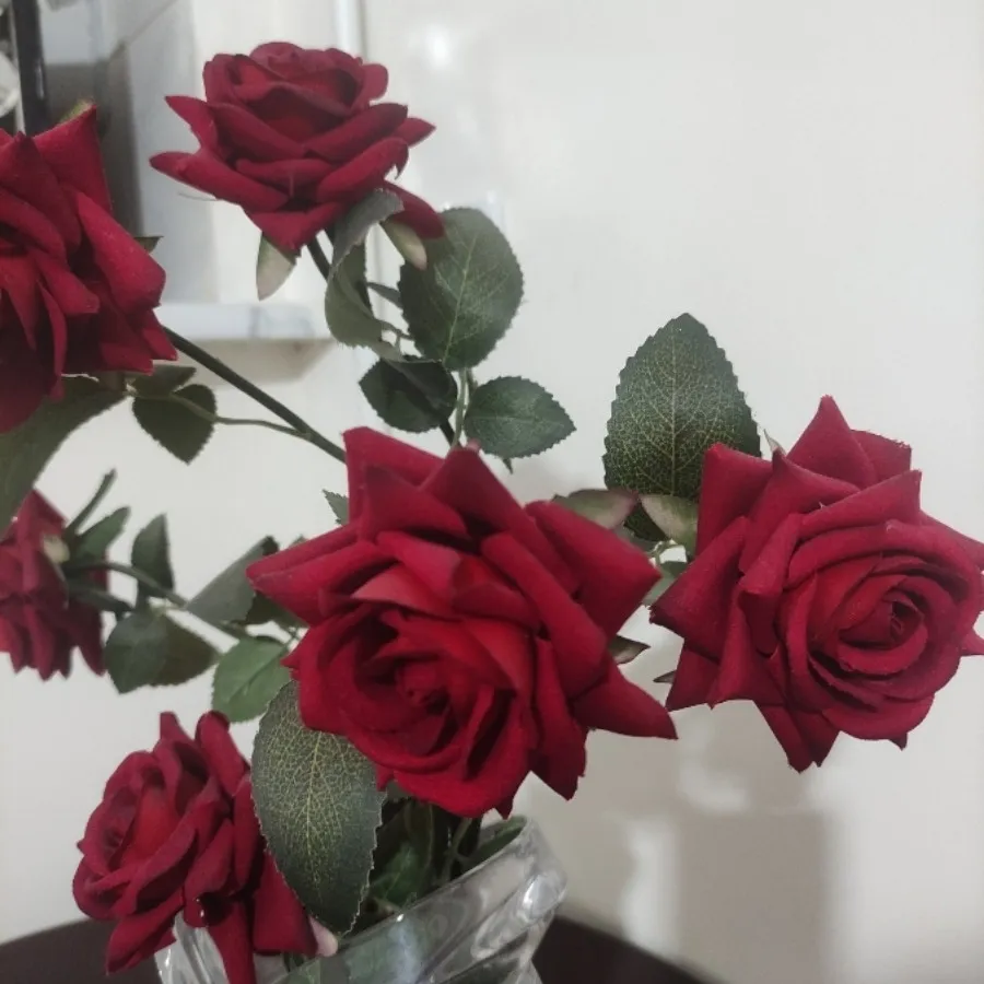 گل به همراه گلدان