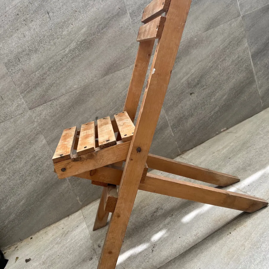 صندلی چوبی تاشو