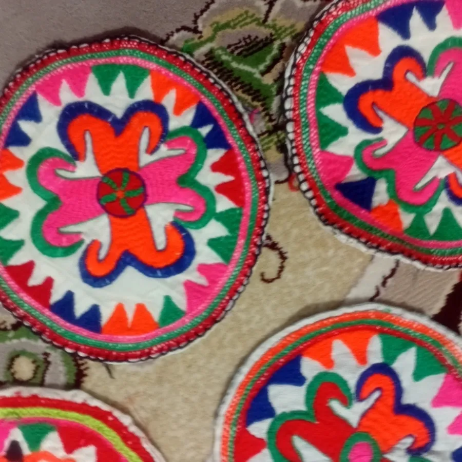 گلک سر بالش محلی دست دوز
