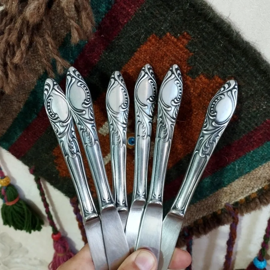کاردغذاخوری سیاه قلم