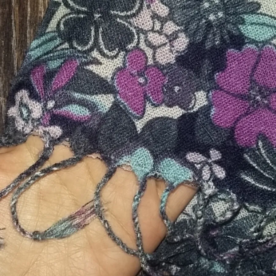 شال بافت ظریف گلدار