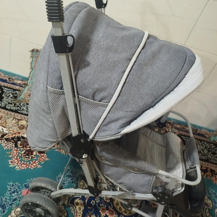 کالسکه در حد نو