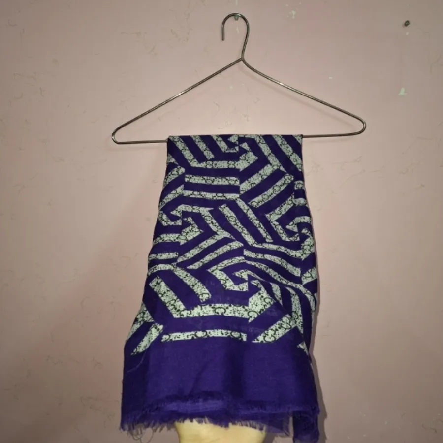 روسری طرحدار بنفش