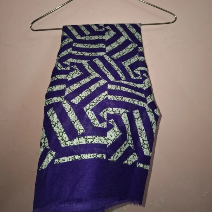 روسری طرحدار بنفش