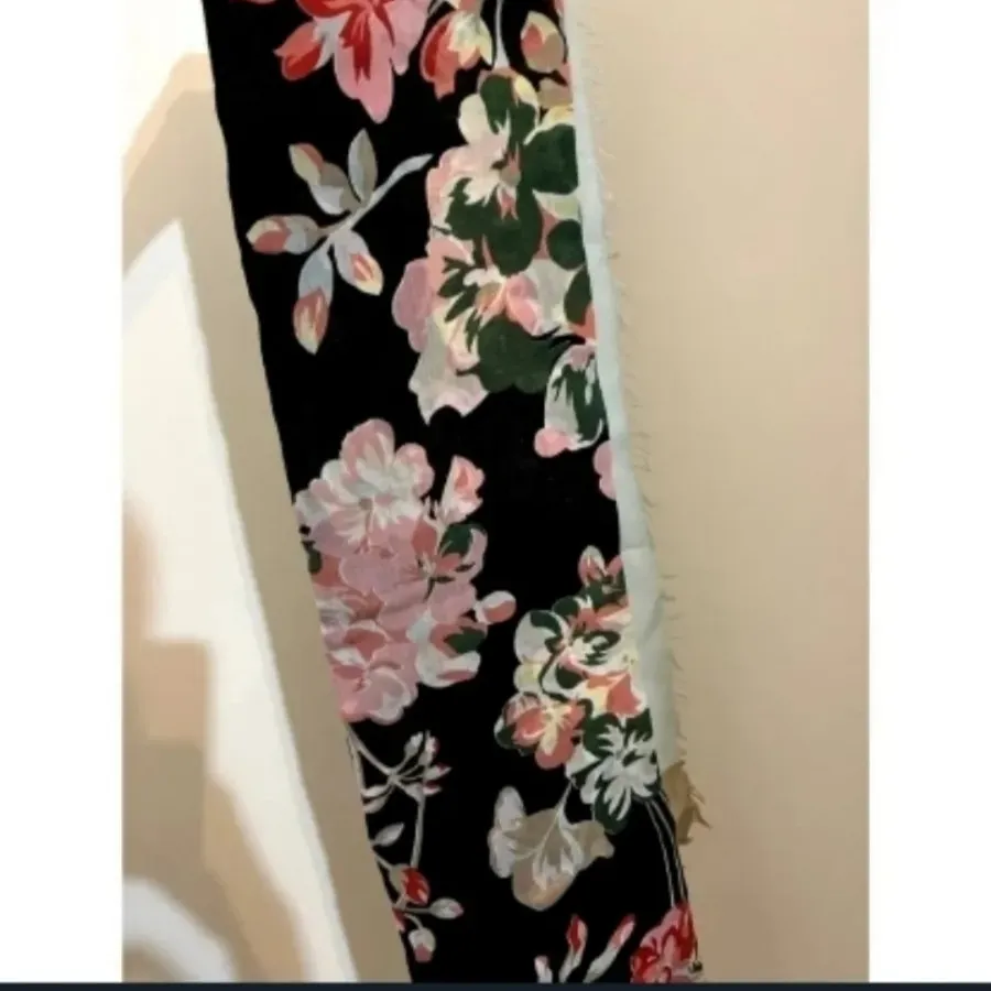 روسری نخی قواره دار