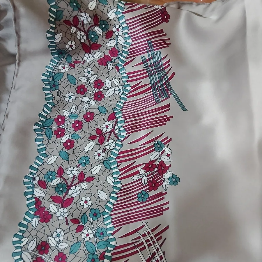 روسری ابریشم دست دوز