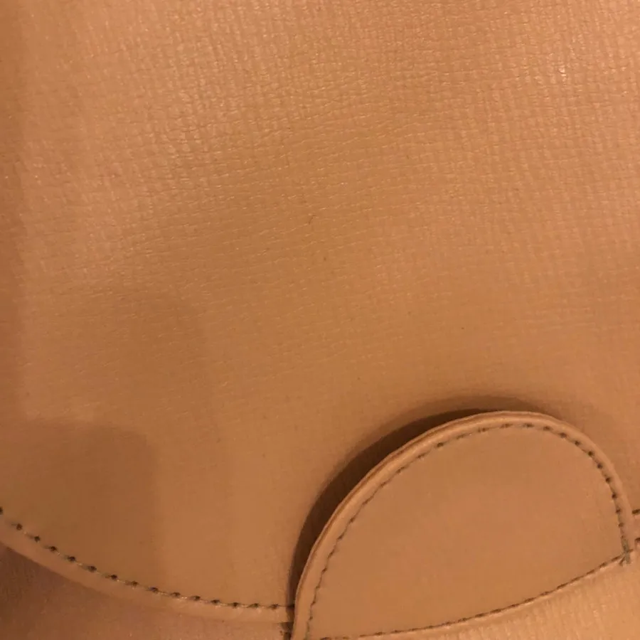 کیف کوله کرم