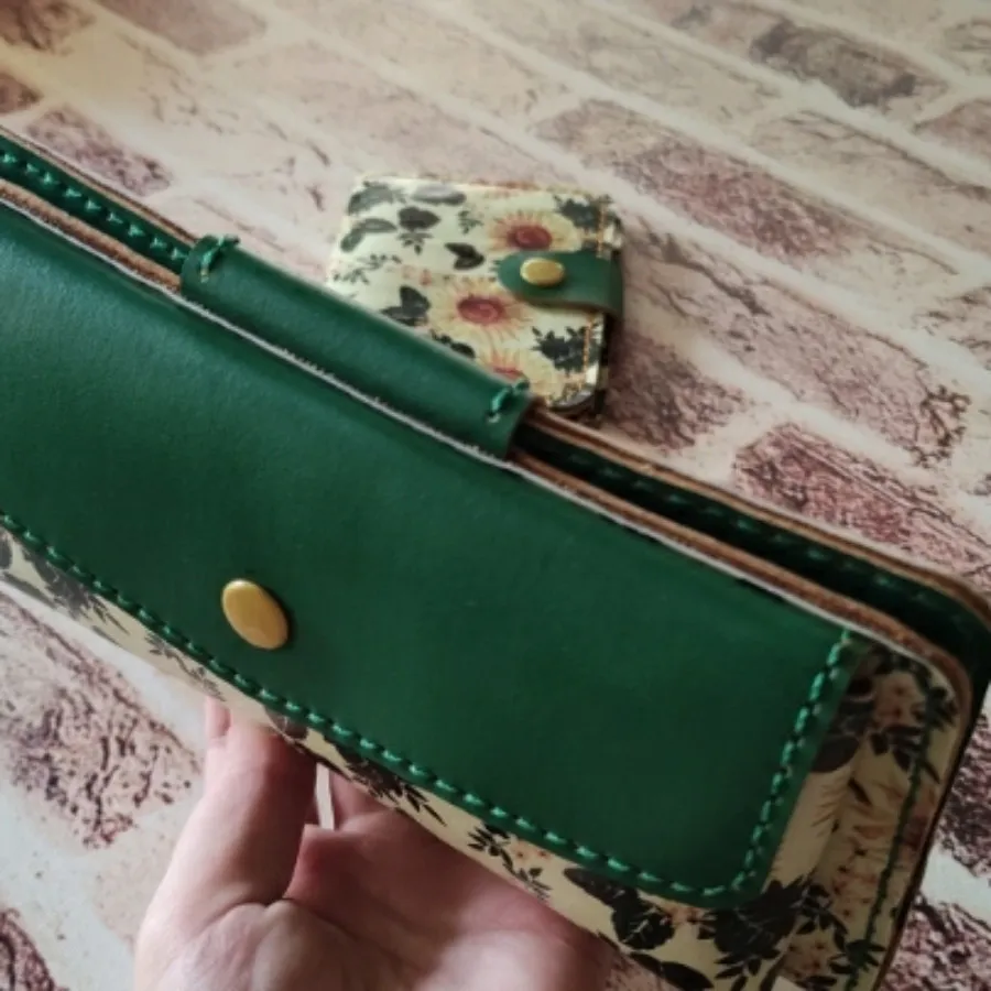 کیف پول دستدوز