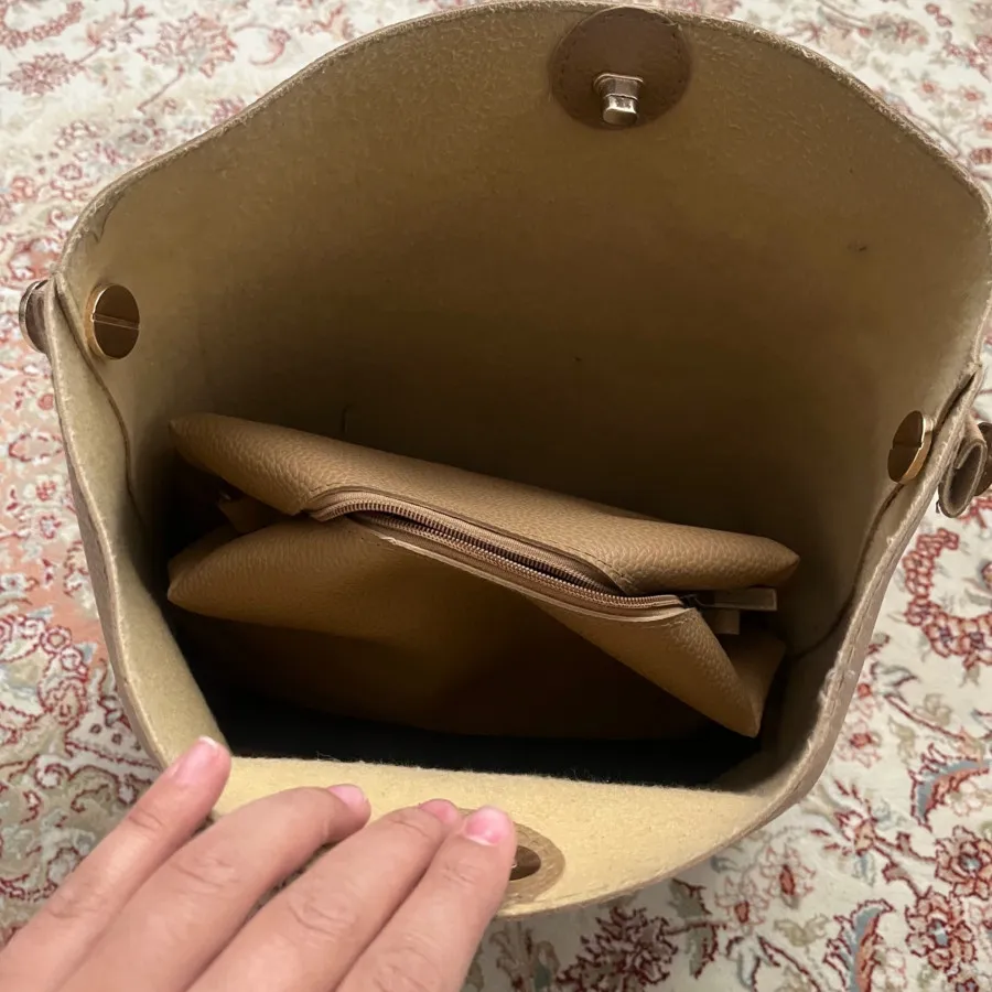 کیف بزرگ دانشجویی