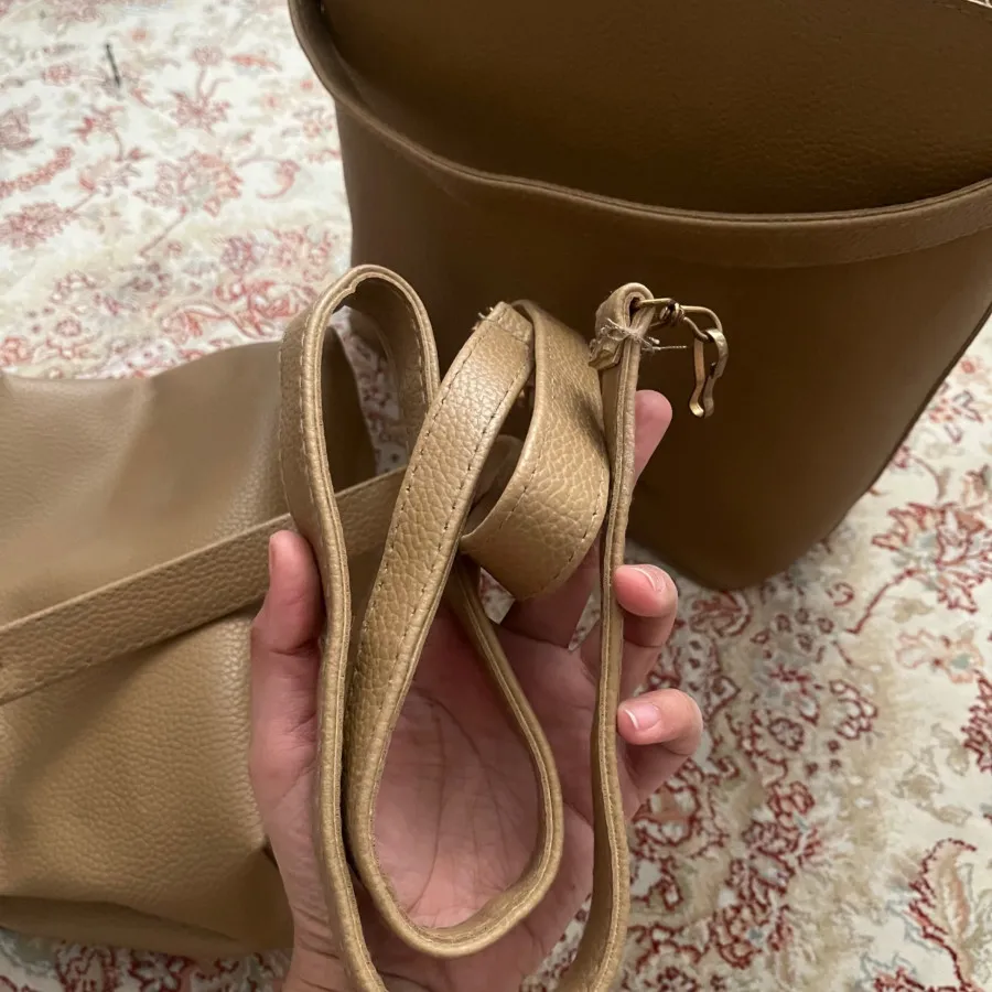 کیف بزرگ دانشجویی