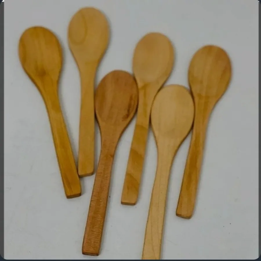 قاشق چوبی