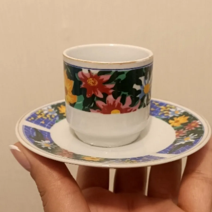 فنجان و نعلبکی
