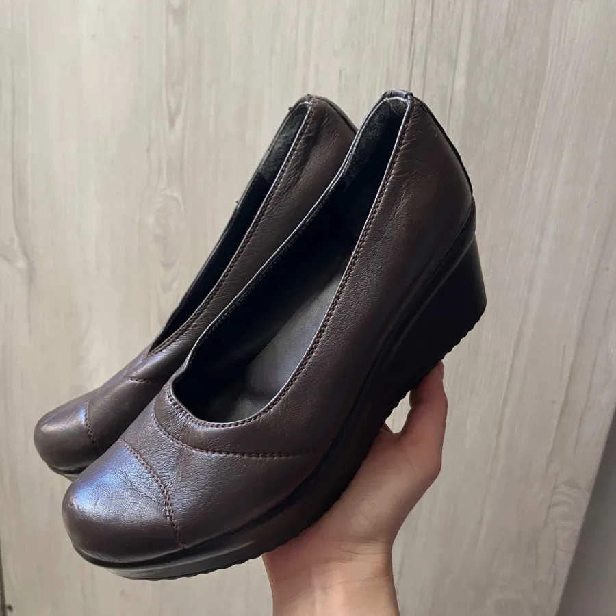 کفش طبی قهوه ای