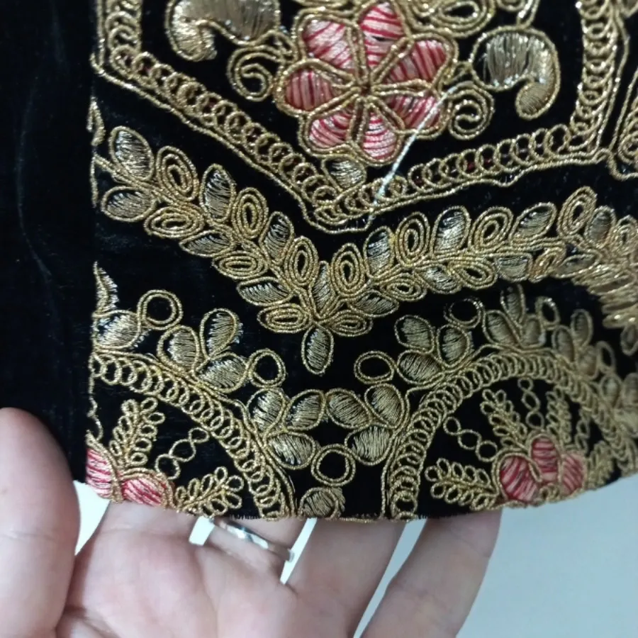 کراپ مخمل سوزندوزی