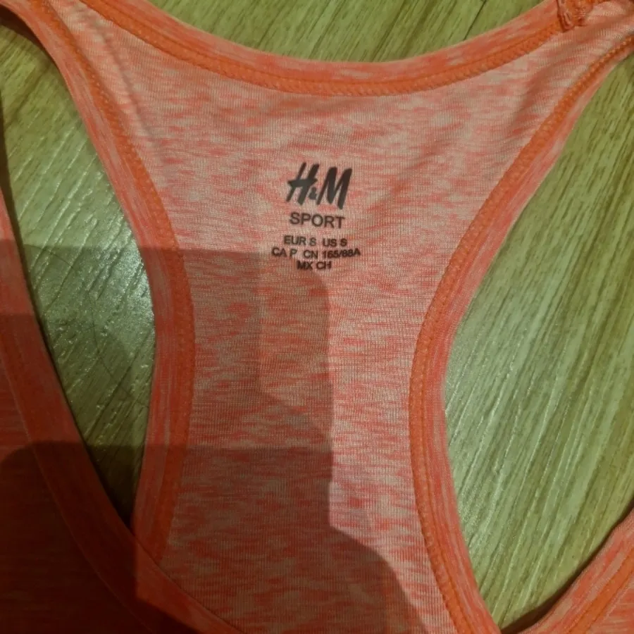 تاپ ورزشی H&m
