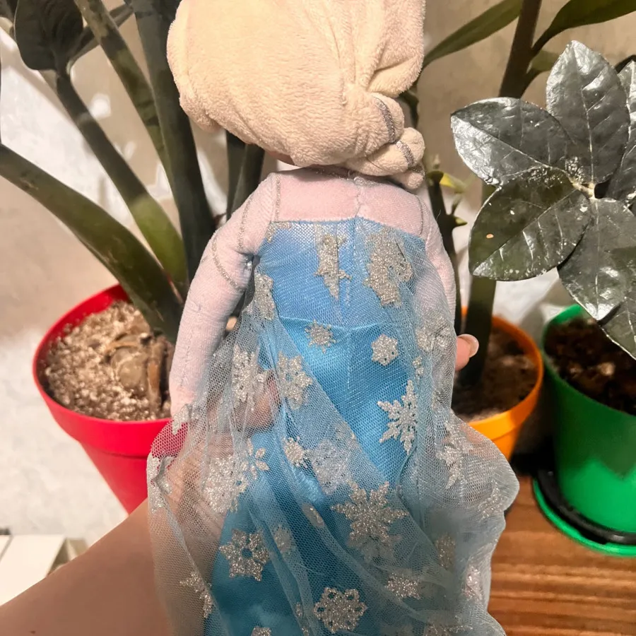عروسک السا اورجینال