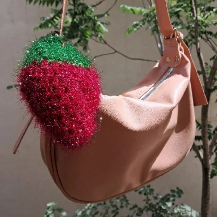 چارم بگ / اسکاچ توت فرنگی