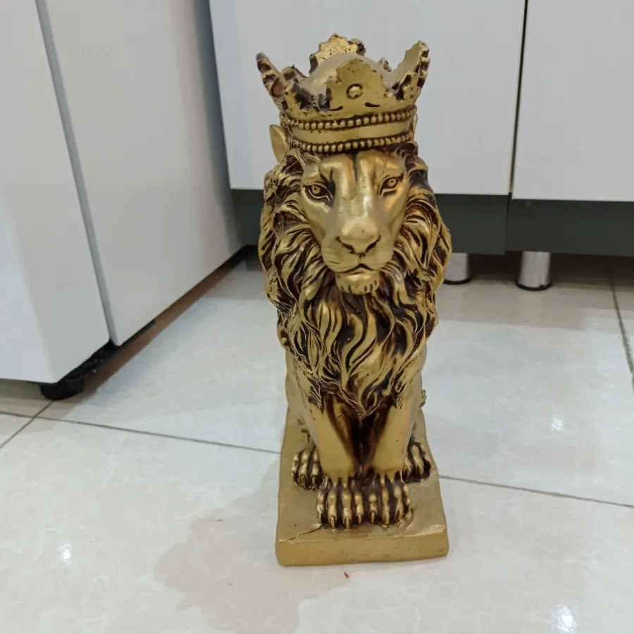 مجسمه شیر