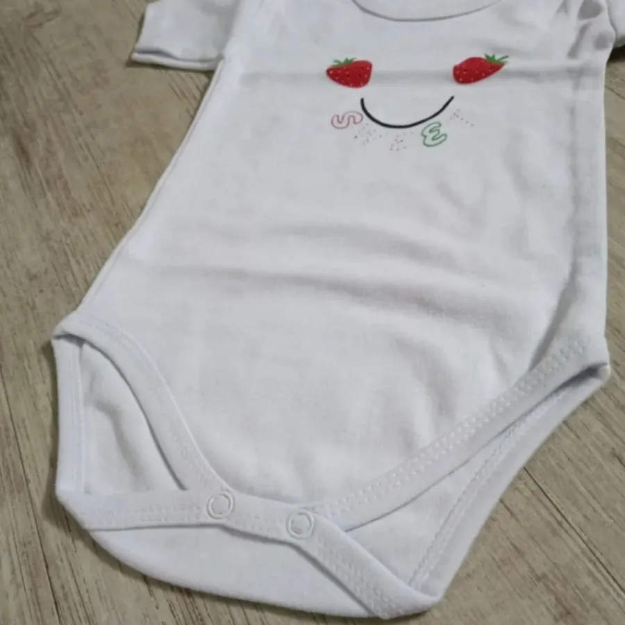 بادی توت فرنگی