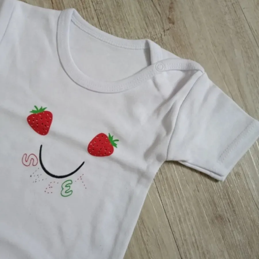 بادی توت فرنگی