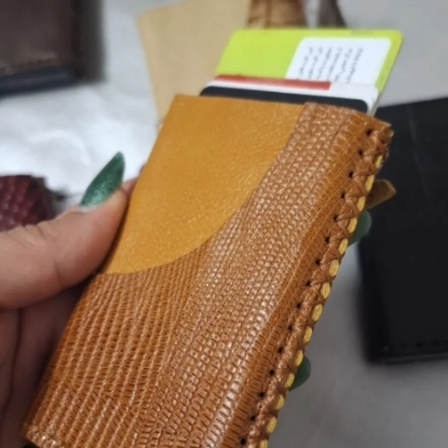 جاکارتی آسانسوری