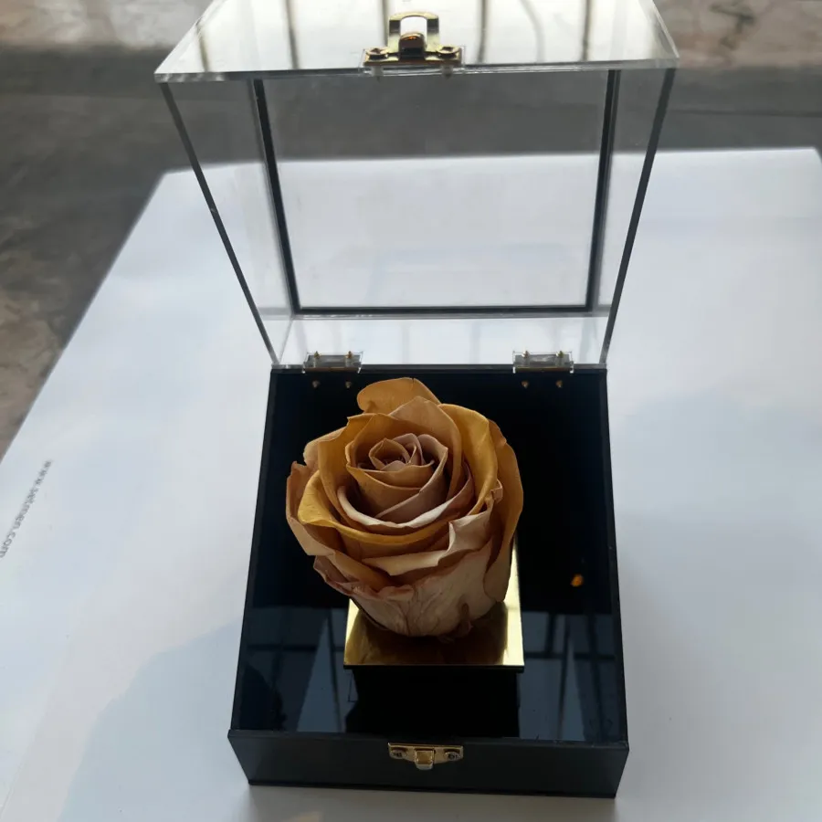 گل مصنوعی