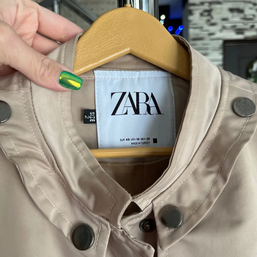 بارونی Zara