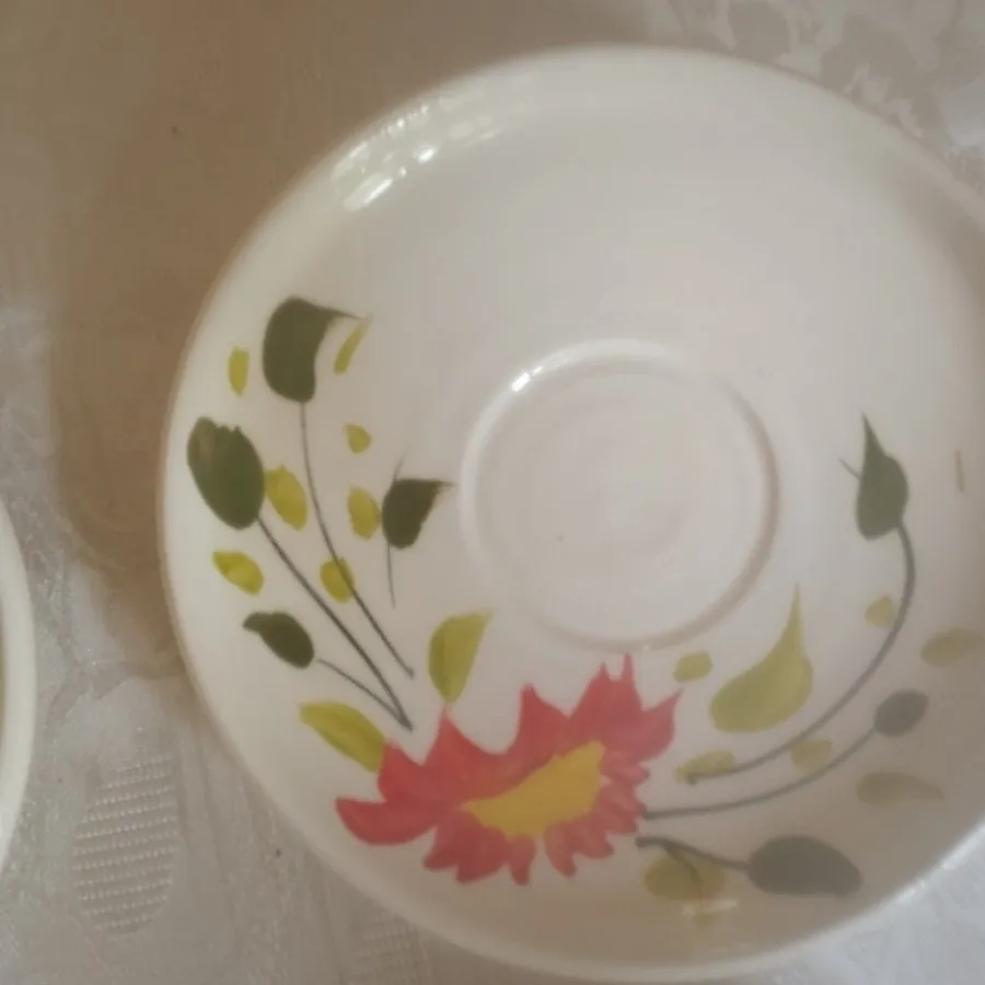 4 عدد فنجان و نعلبکی سفال