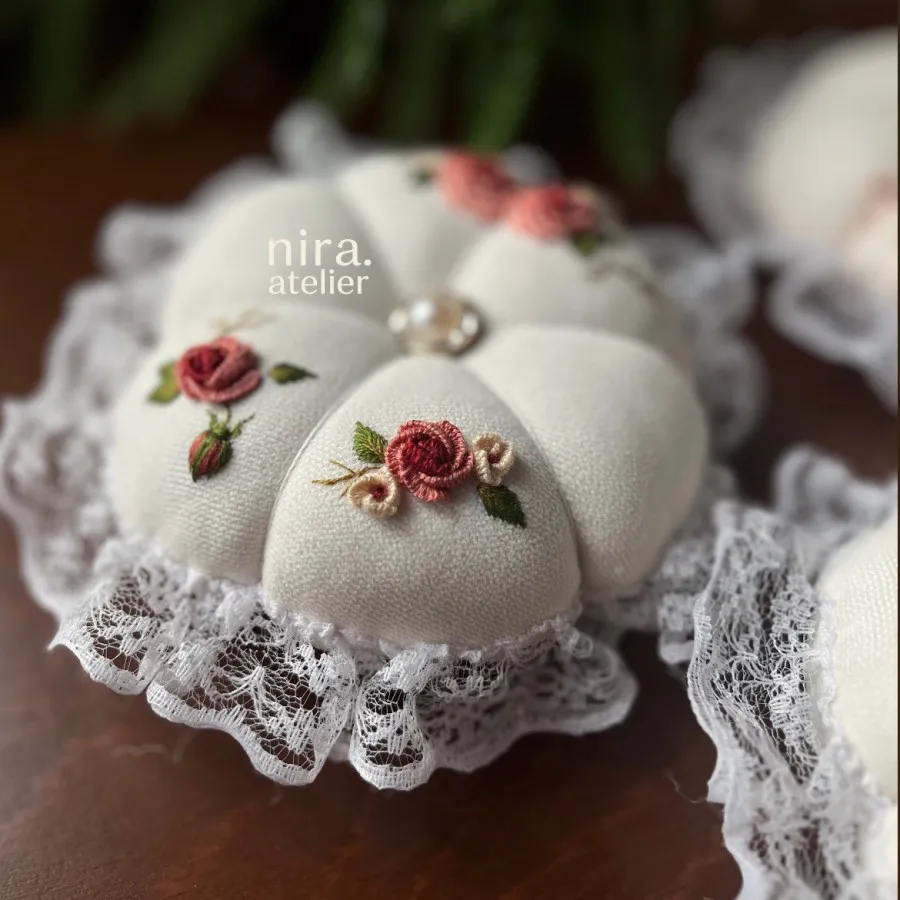 جاسوزنی گلدوزی شده
